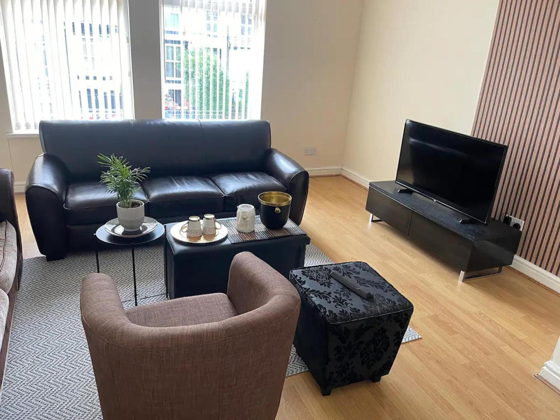 2-Bed Apartment - Sleeps 4 - Street Parking - Wifi マンチェスター エクステリア 写真
